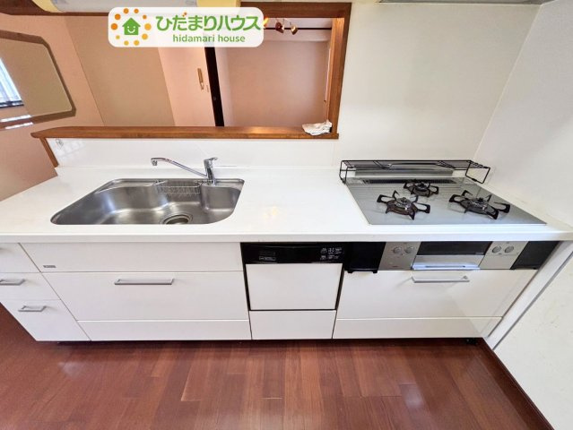 野田市山崎　中古戸建　昭和51年築のキッチン|キッチンはリフォーム済みなのでとってもきれいです♪
家事の軽減に大活躍の食洗器もございます♪