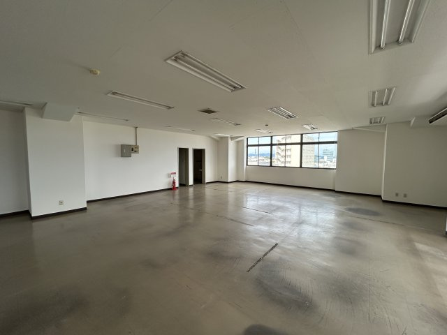 大沢建設　第7ビルの内装