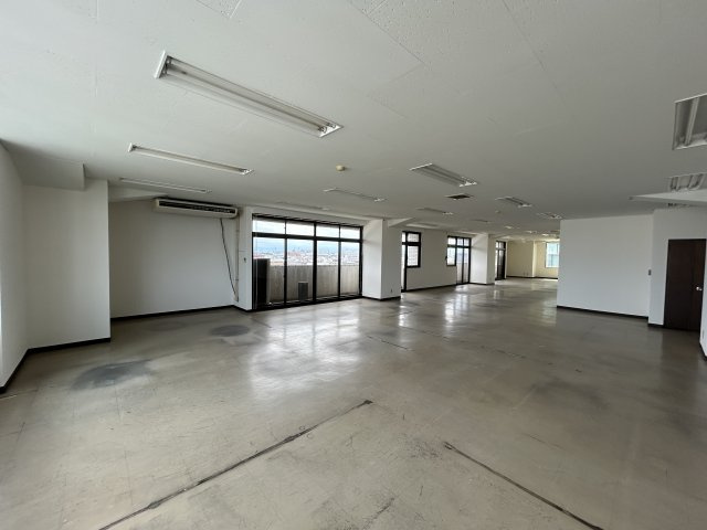 大沢建設　第7ビルの内装