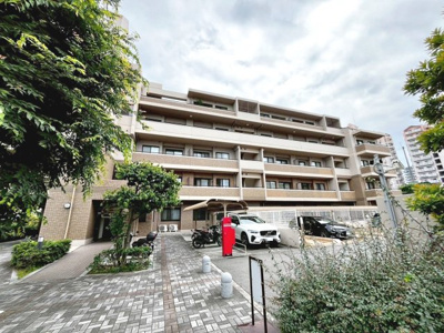 【外観】 | ガーデンコート和泉中央３号棟 | 建具や照明器具も新調しますよ！綺麗なお家で家族の笑顔も増えますね♪