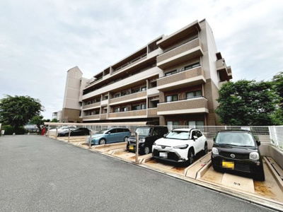 【駐車場】 | ガーデンコート和泉中央３号棟 | 【玄関】シューズボックス付き！スッキリ片付きますね♪