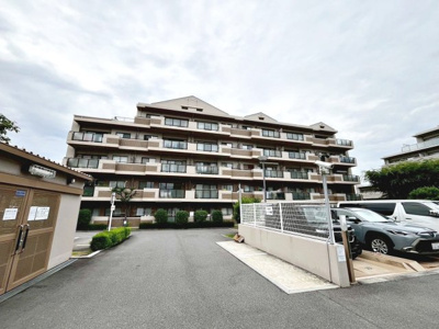 【外観】 | ガーデンコート和泉中央３号棟 | 【南向き！両面バルコニー！日当り・通風良好】たっぷりの陽光に包まれる明るい住まいに気持ちも明るくなりますね♪