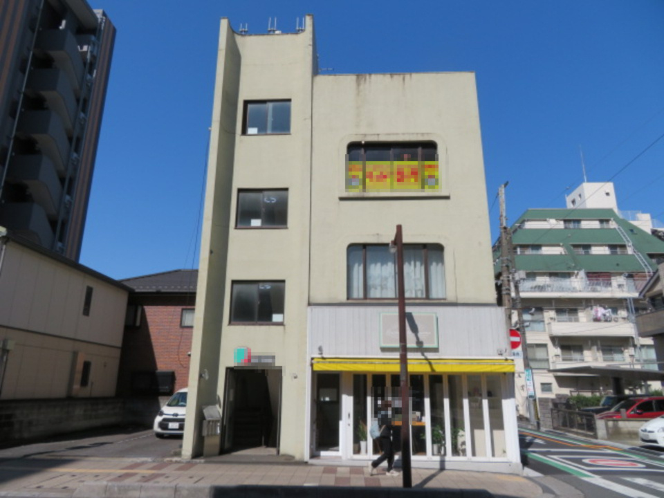 蕨市中央３丁目のビルの外観