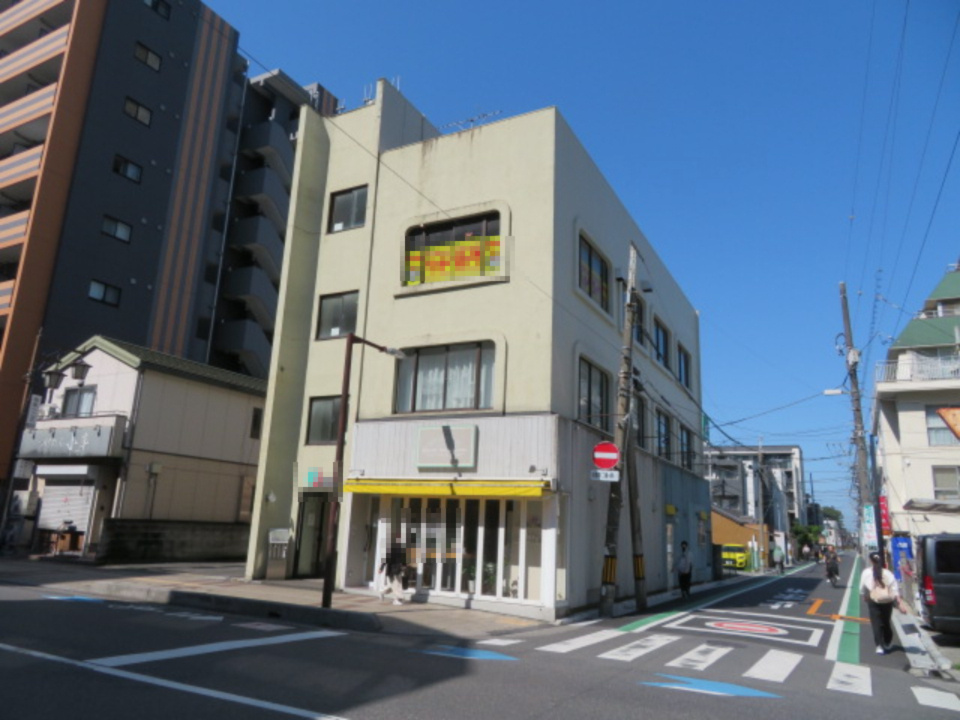 蕨市中央３丁目のビル