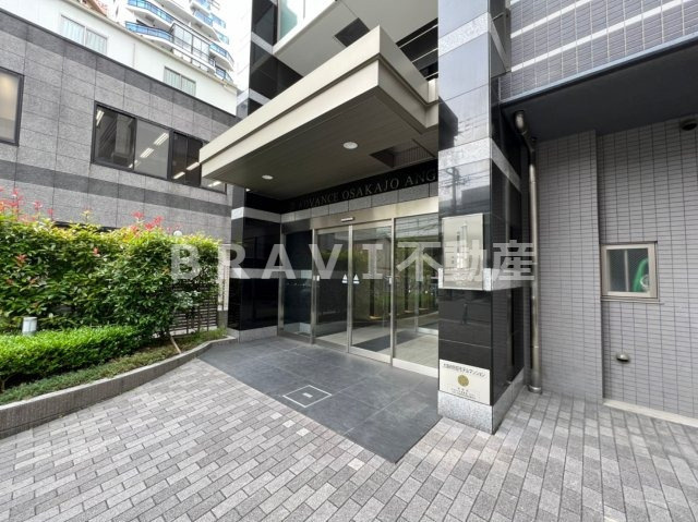 アドバンス大阪城アンジュ　BRAVI不動産のエントランス|【アドバンス大阪城アンジュ】落ち着いたエントランスです