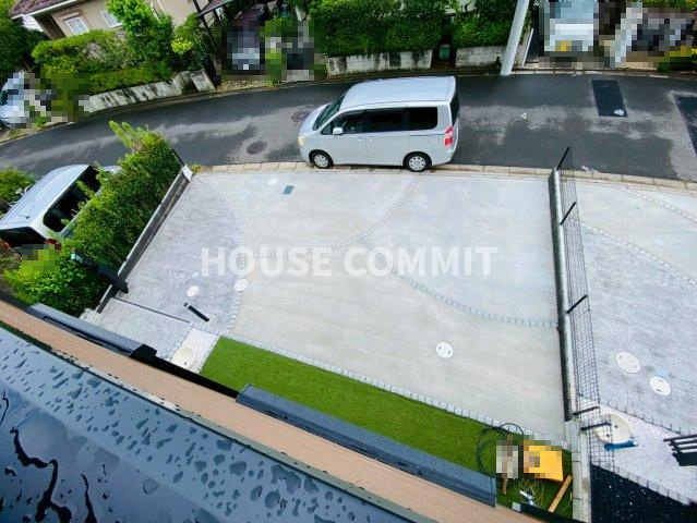 玉造１０期　新築戸建て　２号棟の駐車場