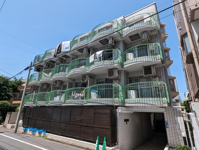 世田谷区世田谷3丁目のマンションの画像