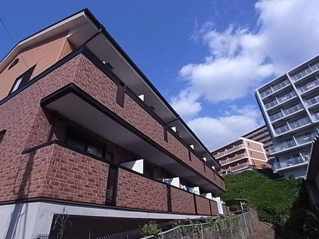 神戸市須磨区車字口道谷のアパートの外観|外観