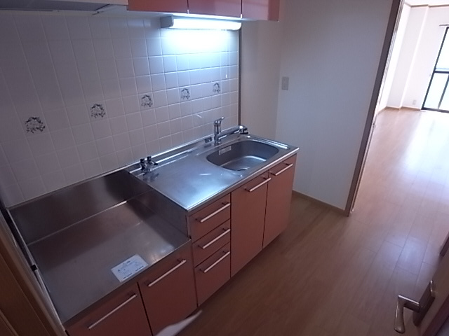 神戸市須磨区車字口道谷のアパートのキッチン