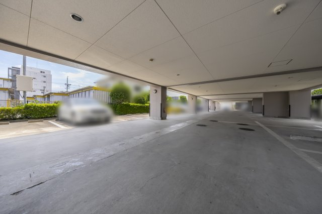 メイプル豊山の駐車場