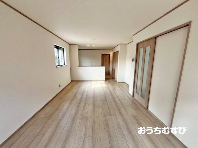 春日井市妙慶町2期(全3棟)の居間・リビング