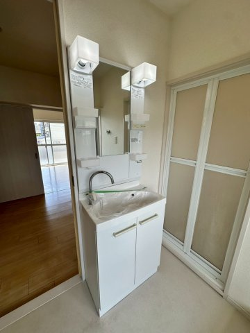 第三西宮マンションの洗面所