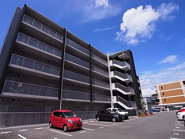 神戸市須磨区車字潰ノ下の賃貸マンションの外観