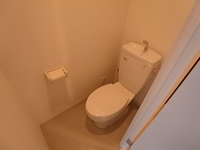 神戸市須磨区車字潰ノ下の賃貸マンションのトイレ|トイレ