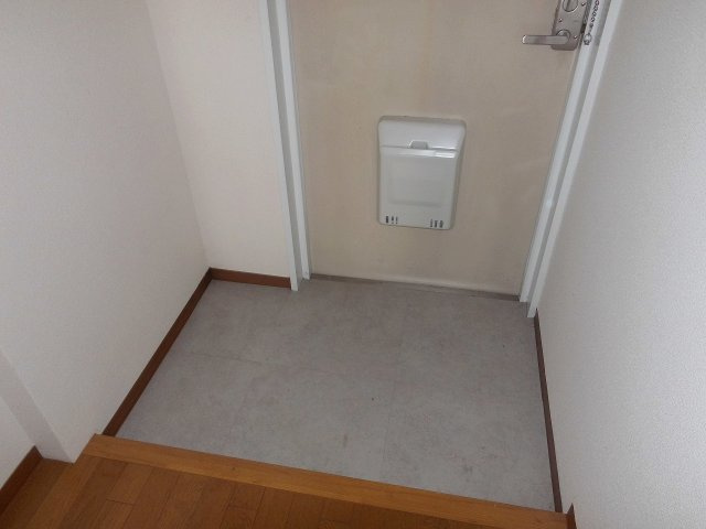 ビアンコディモーラの玄関