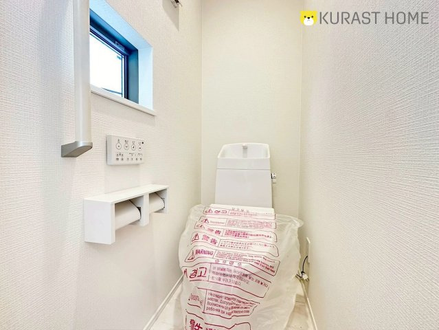 長岡京市今里薬師堂　新築戸建のトイレ|1階トイレ