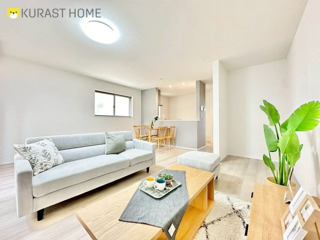 長岡京市今里薬師堂　新築戸建の居間・リビング