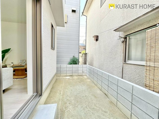 長岡京市今里薬師堂　新築戸建の庭