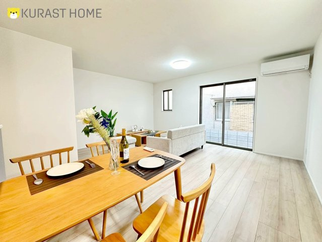 長岡京市今里薬師堂　新築戸建の居間・リビング