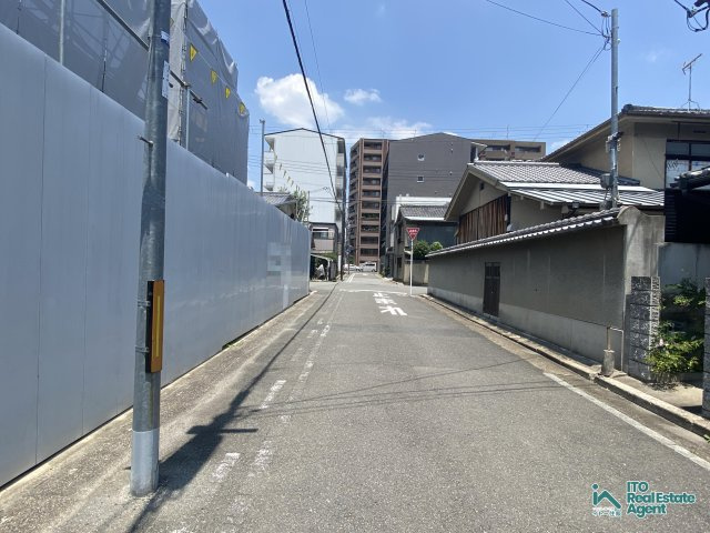 上京区主税町 中古戸建の前面道路含む現地写真