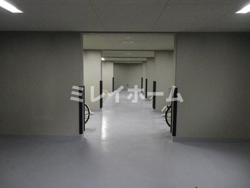 ルーブル大鳥居のロビー