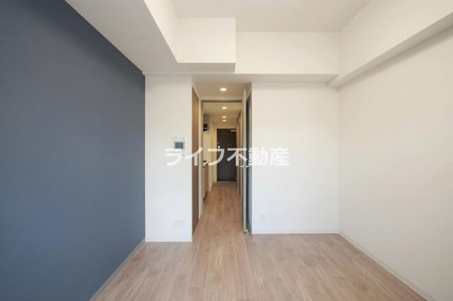 プレサンスOSAKA東成中本ハーヴィルの居間・リビング|ゆったり過ごせる居間です