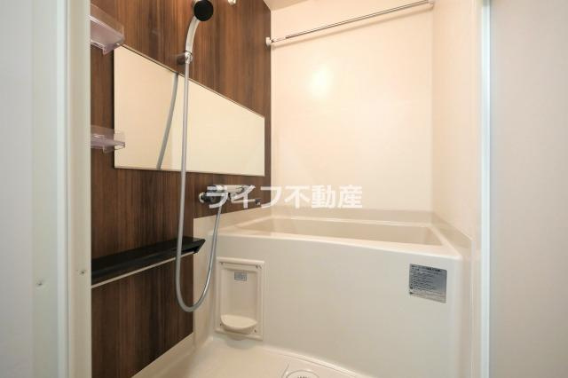 プレサンスOSAKA東成中本ハーヴィルの浴室|落ち着いた空間のお風呂です