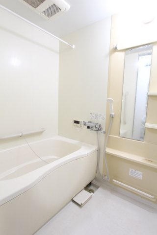 Ｌ’ｓ　ＣＯＵＲＴの浴室