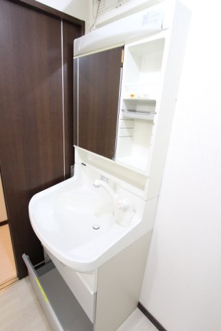 Ｌ’ｓ　ＣＯＵＲＴの洗面所