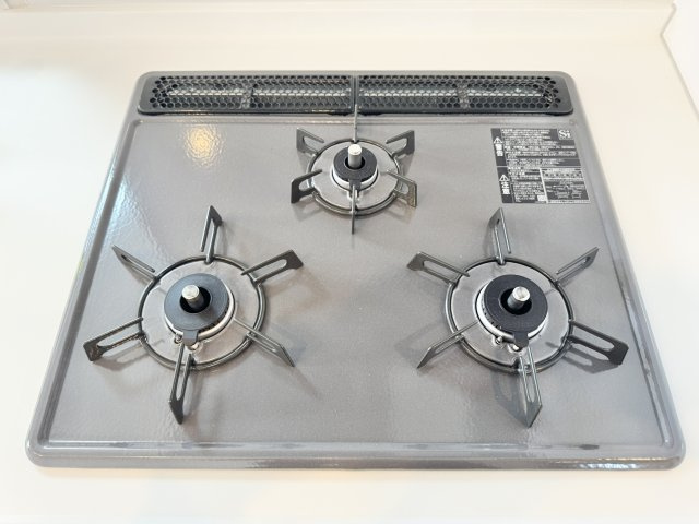 ダイヤモンドスクエア・ツインタワーズ浜松の設備|使いやすい三つ口のコンロです！