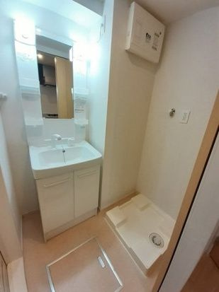 ル．シアンの独立洗面台