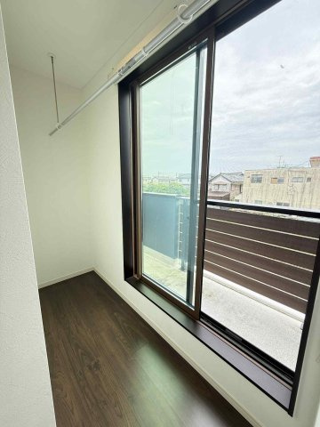 富士市森島の中古一戸建のランドリースペース