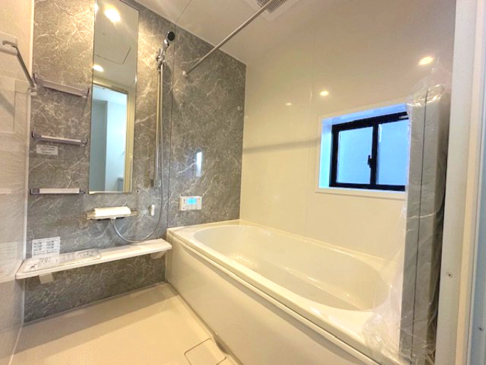 【新築戸建】　いわき市内郷高坂町2期の浴室|浴室は洗い場も広々としています。浴槽も広くリラックスするには最適です。1日の疲れを取る、癒しの場所になりそうです。