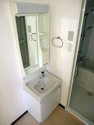 スタジオスクエア住吉の独立洗面台