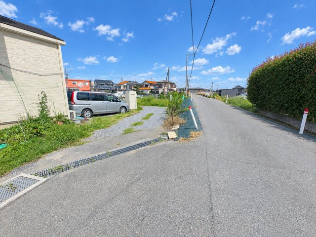 東松山市幸町 土地104坪の前面道路含む現地写真