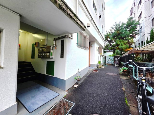 【エントランス】