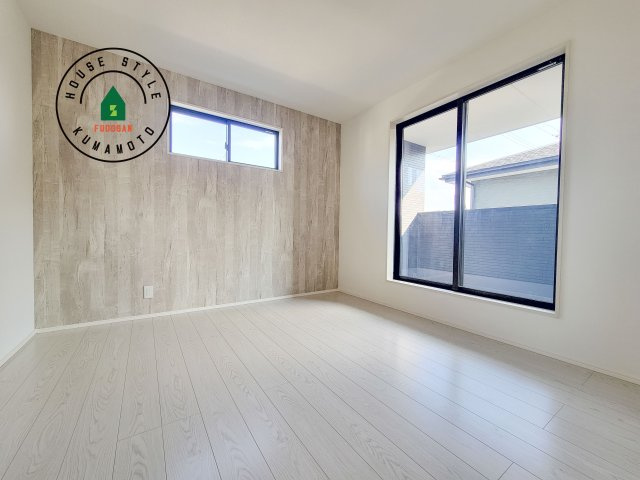 菊池郡菊陽町大字久保田第5-2棟（11号棟）　の寝室|主寝室には収納力に優れたクローゼットがありますので、お部屋もすっきり片付きます。