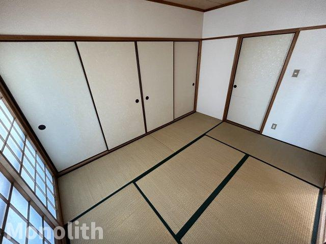 小松里マンションの和室
