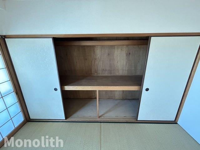 小松里マンションの和室