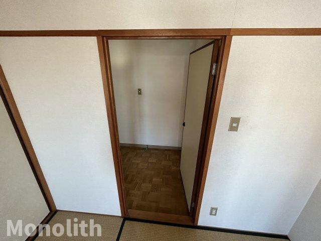 小松里マンションの内装