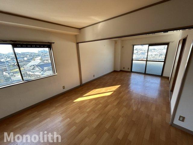 小松里マンションの居間・リビング