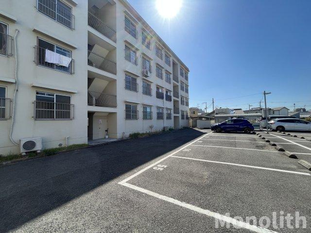 磯コーポの駐車場