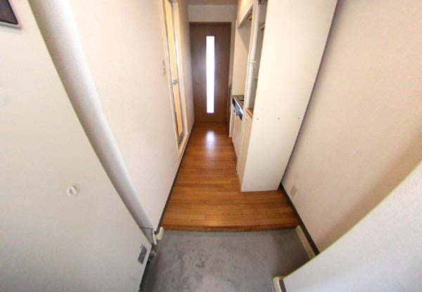 和泉市内田町３丁目の賃貸マンションの玄関|ゆったりとした玄関です