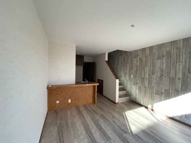 サニーフラットの居間・リビング