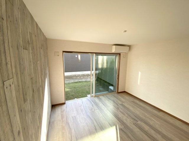 サニーフラットの居間・リビング