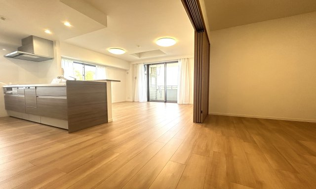 フェイムビューテラス港南中央の居間・リビング|リビングです