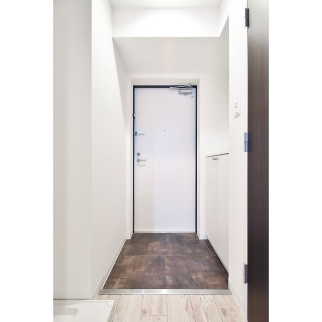 レジデンシア今池の玄関