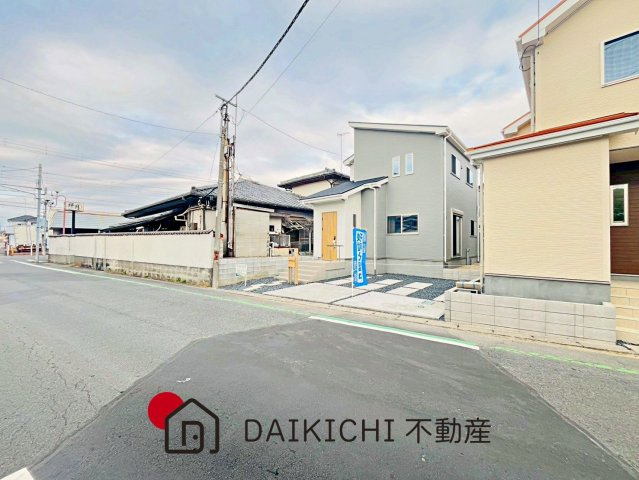 【前面道路含む現地写真】 | 加須市久下2丁目　いろどりアイタウン　新築戸建　全3棟　1号棟
