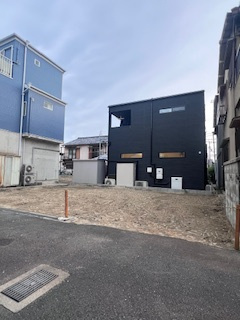 売土地　大東市中楠の里町（建築条件なし）の前面道路含む現地写真