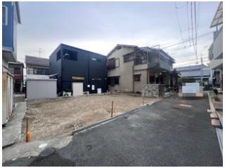 売土地　大東市中楠の里町（建築条件なし）の前面道路含む現地写真